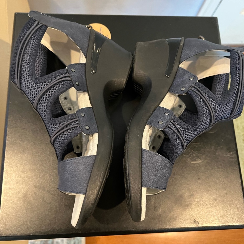 JBU Navy Mesh Adjustable Strappy Sandals - Picture 4 of 9